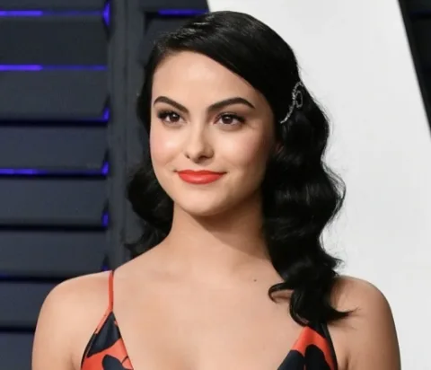 Camila Mendes