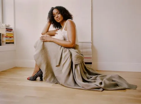 Naomi Elizée Blue